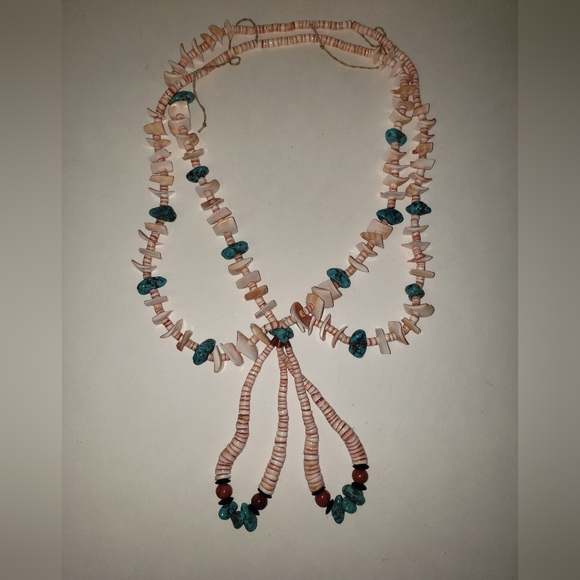 Santa Dominga Red-lip Shell & Turquoise Necklace - Picture 1 of 6